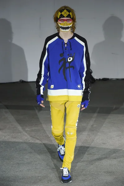 Look 29